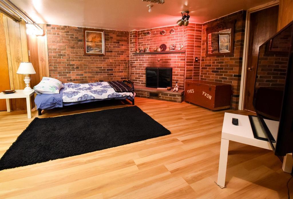 Maria Montreal Apartment Room photo